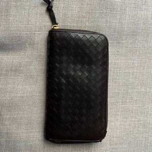 Bottega Veneta Zippy Wallet Brown
